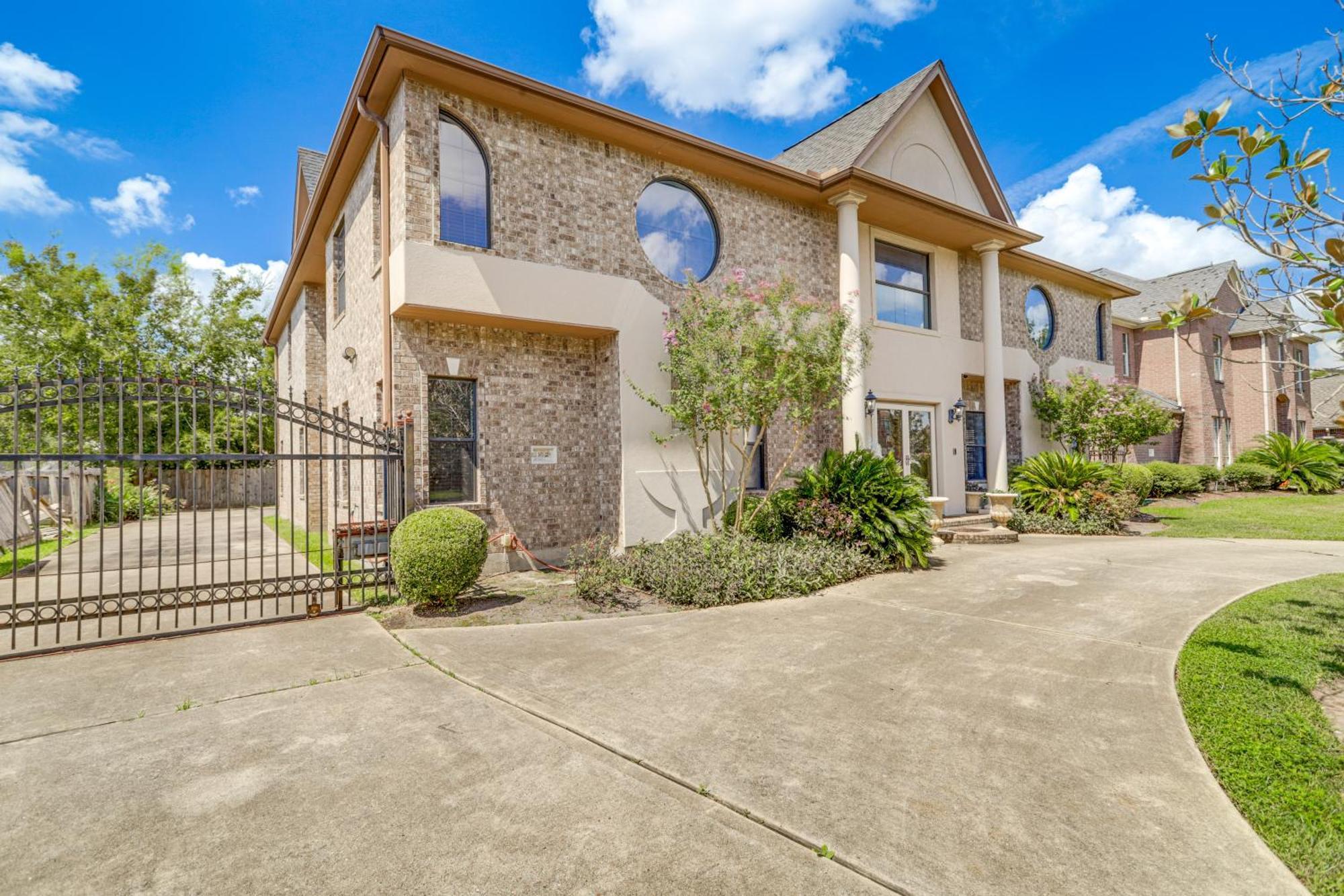 Elegant Houston Home With Gazebo And Game Room! Esterno foto